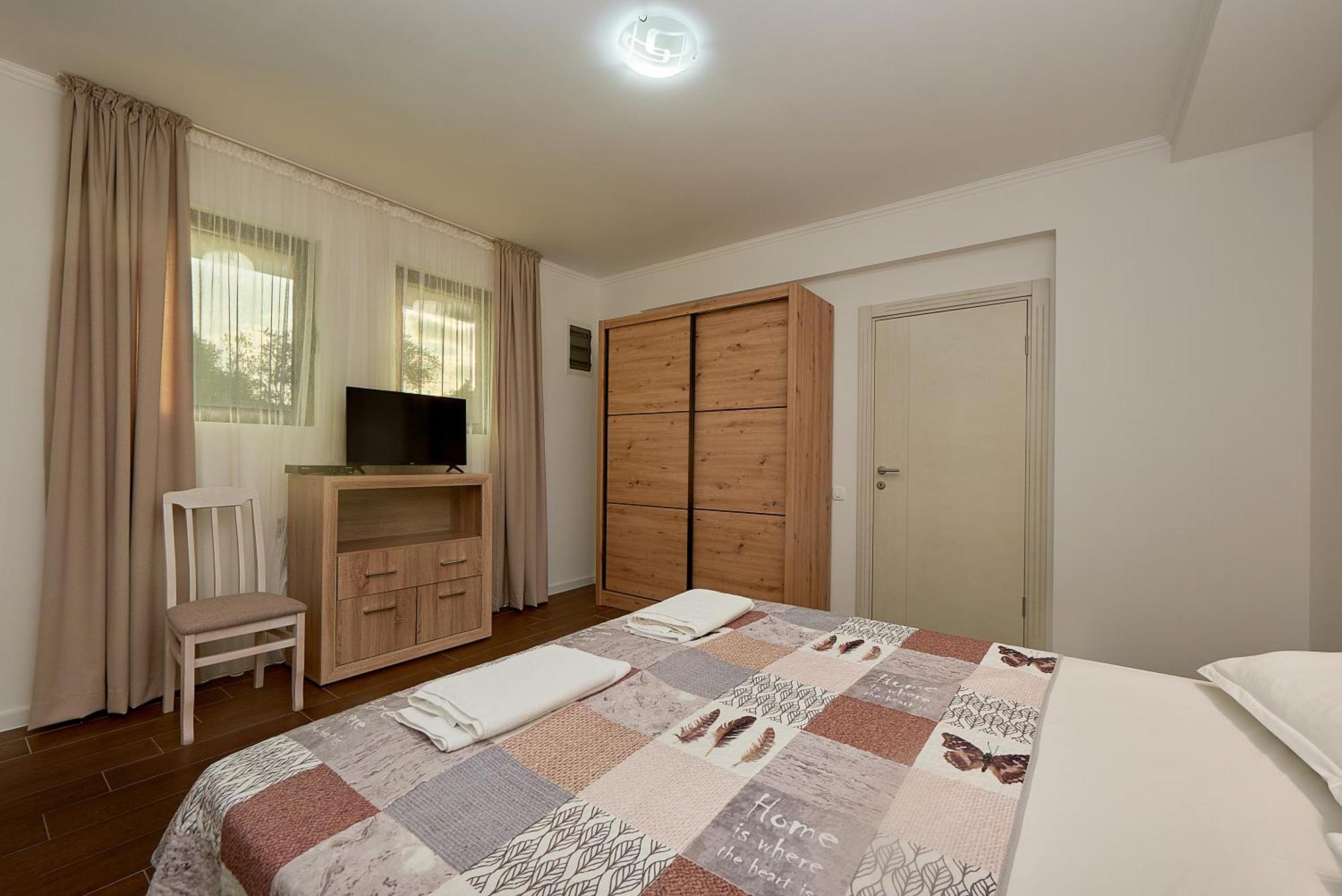 Adria Lux Apartmens 2 Sveti Stefan Exteriör bild
