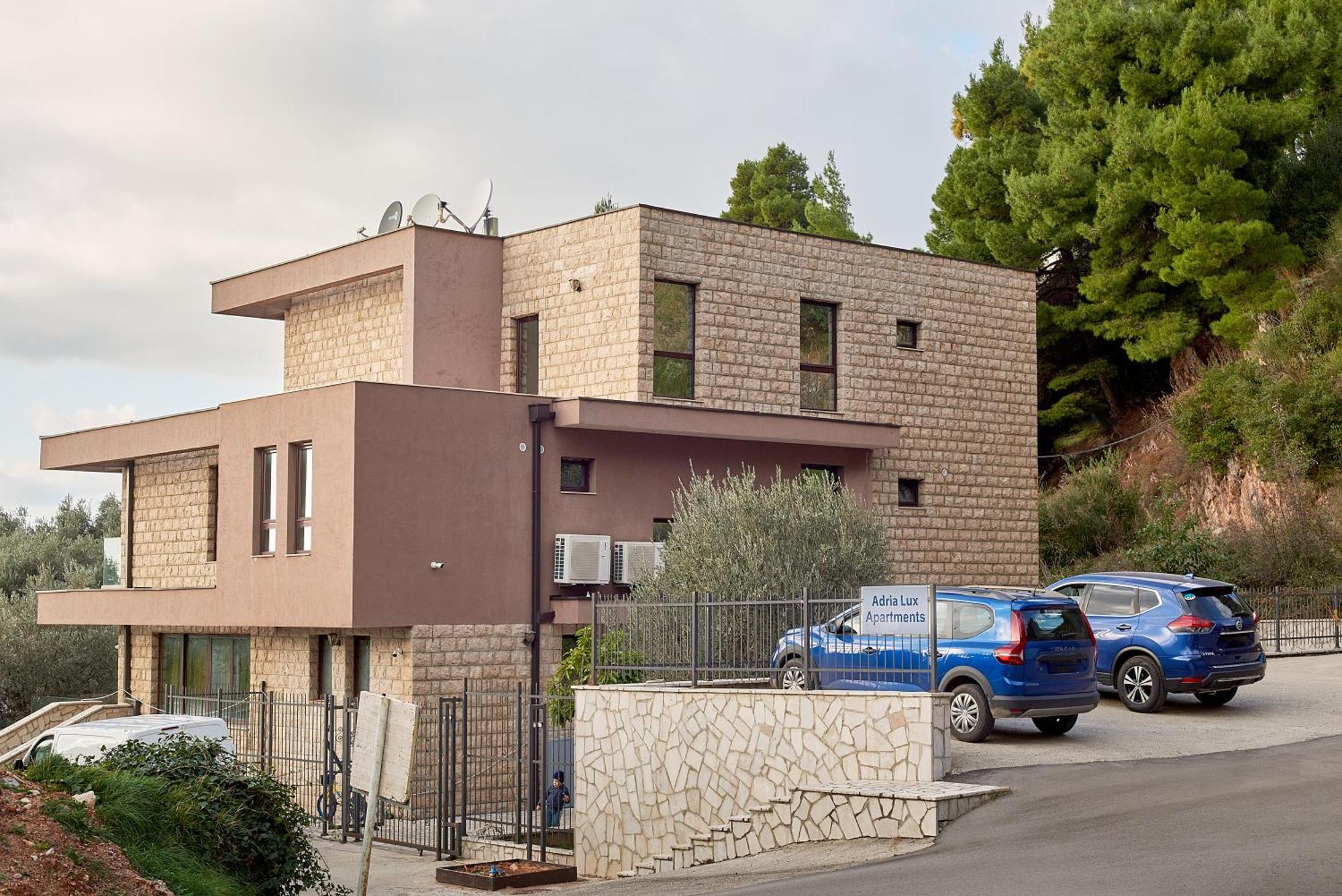 Adria Lux Apartmens 2 Sveti Stefan Exteriör bild