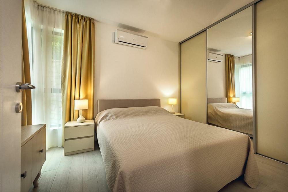 Adria Lux Apartmens 2 Sveti Stefan Exteriör bild