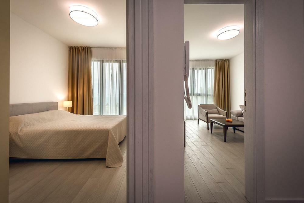 Adria Lux Apartmens 2 Sveti Stefan Exteriör bild