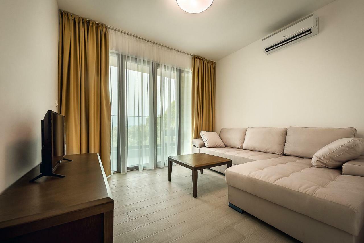 Adria Lux Apartmens 2 Sveti Stefan Exteriör bild
